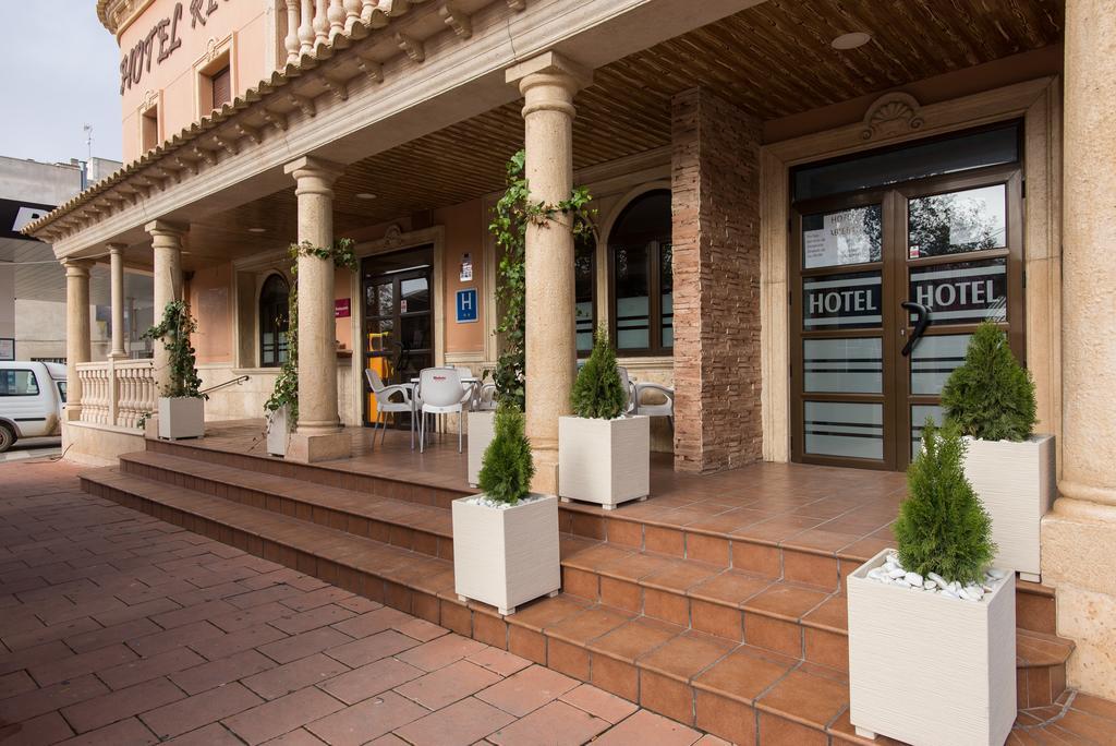 Hotel La Barca Pedro Munoz Exterior photo